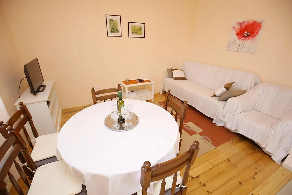 Apartment Marta Razanac